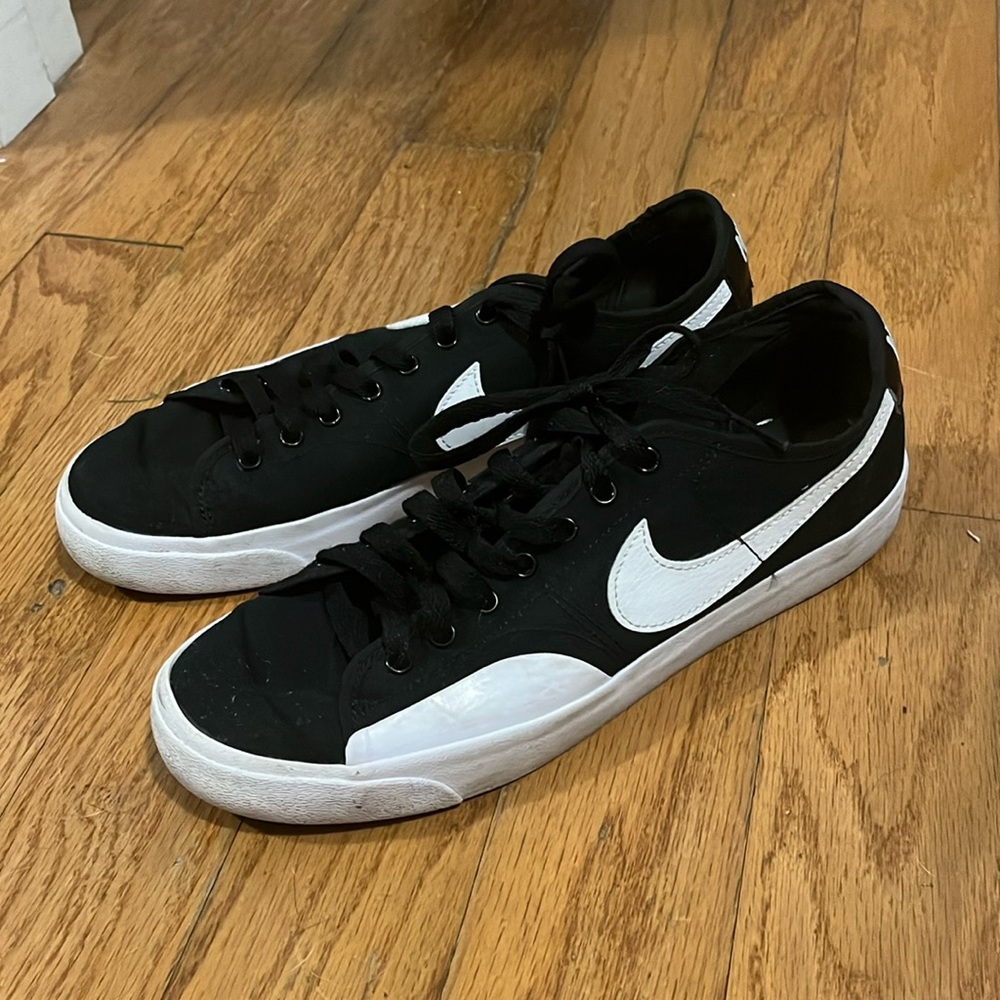 Nike skate shoes